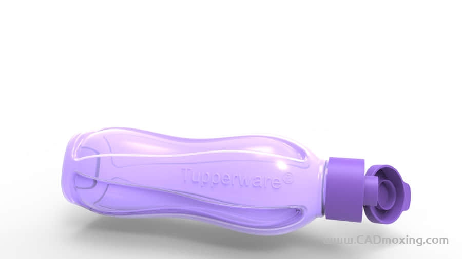 一个750ML矿泉水饮料瓶